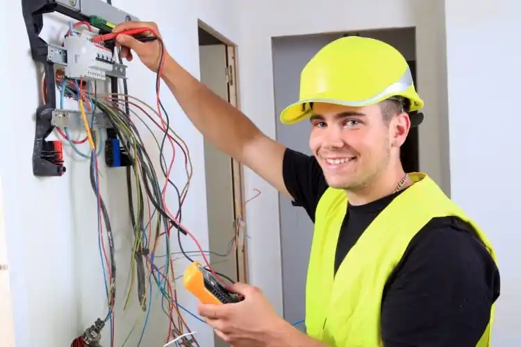 elektricien Est
